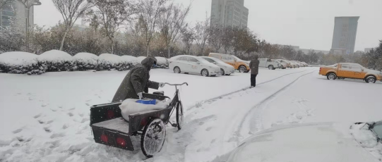 大雪  認真踐行連心物業“1+1=1”服務理念